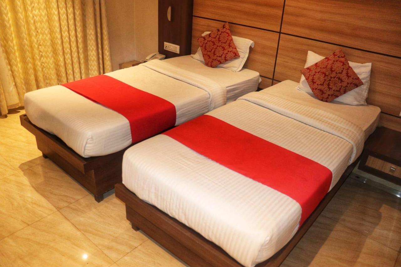 Hotel Mourya Residency Нави Мумбаи Экстерьер фото