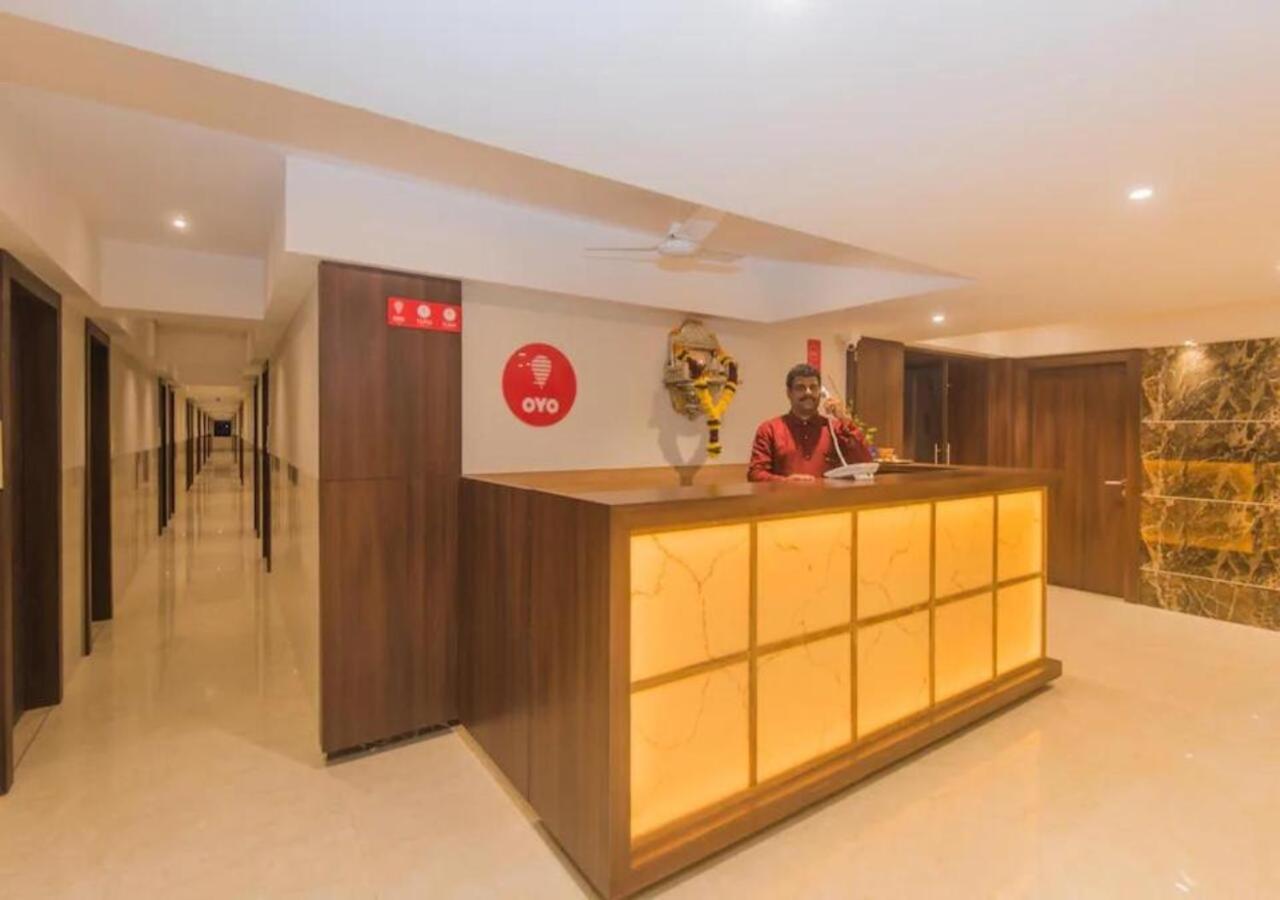 Hotel Mourya Residency Нави Мумбаи Экстерьер фото